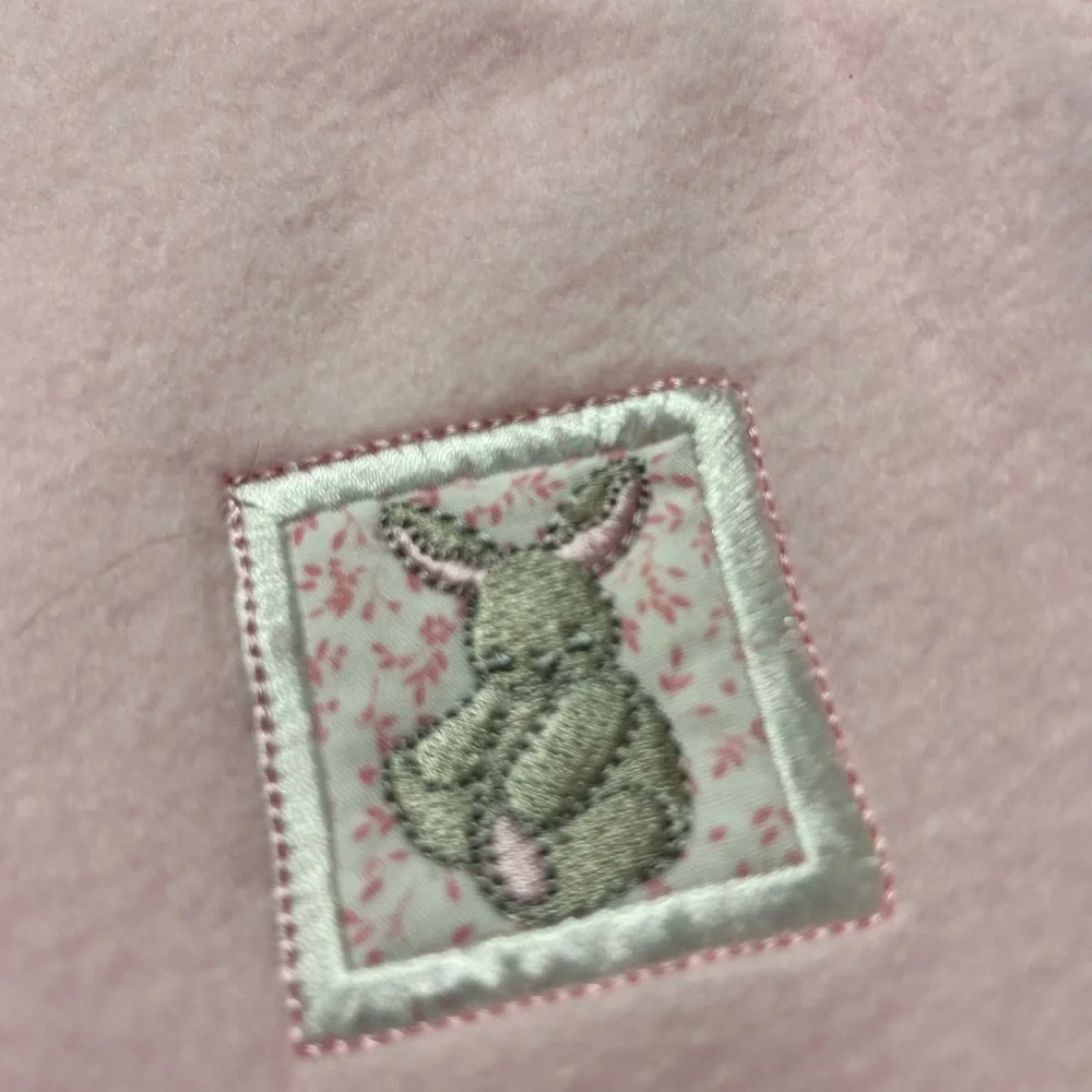 KHQ 3 Piece Pink White Vest,Top & Pants with Ruffles and A Bear Theme  Size 24 M